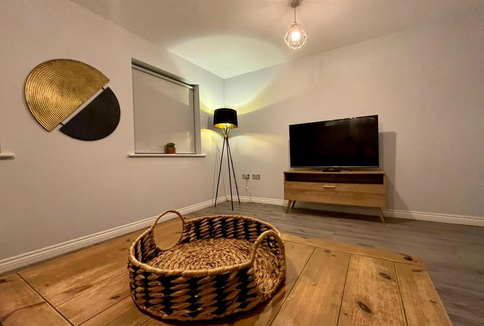 Сasa de vacaciones Eskdale Townhouse- Spacious & Beautiful 4Br In Crawley Three Bridges