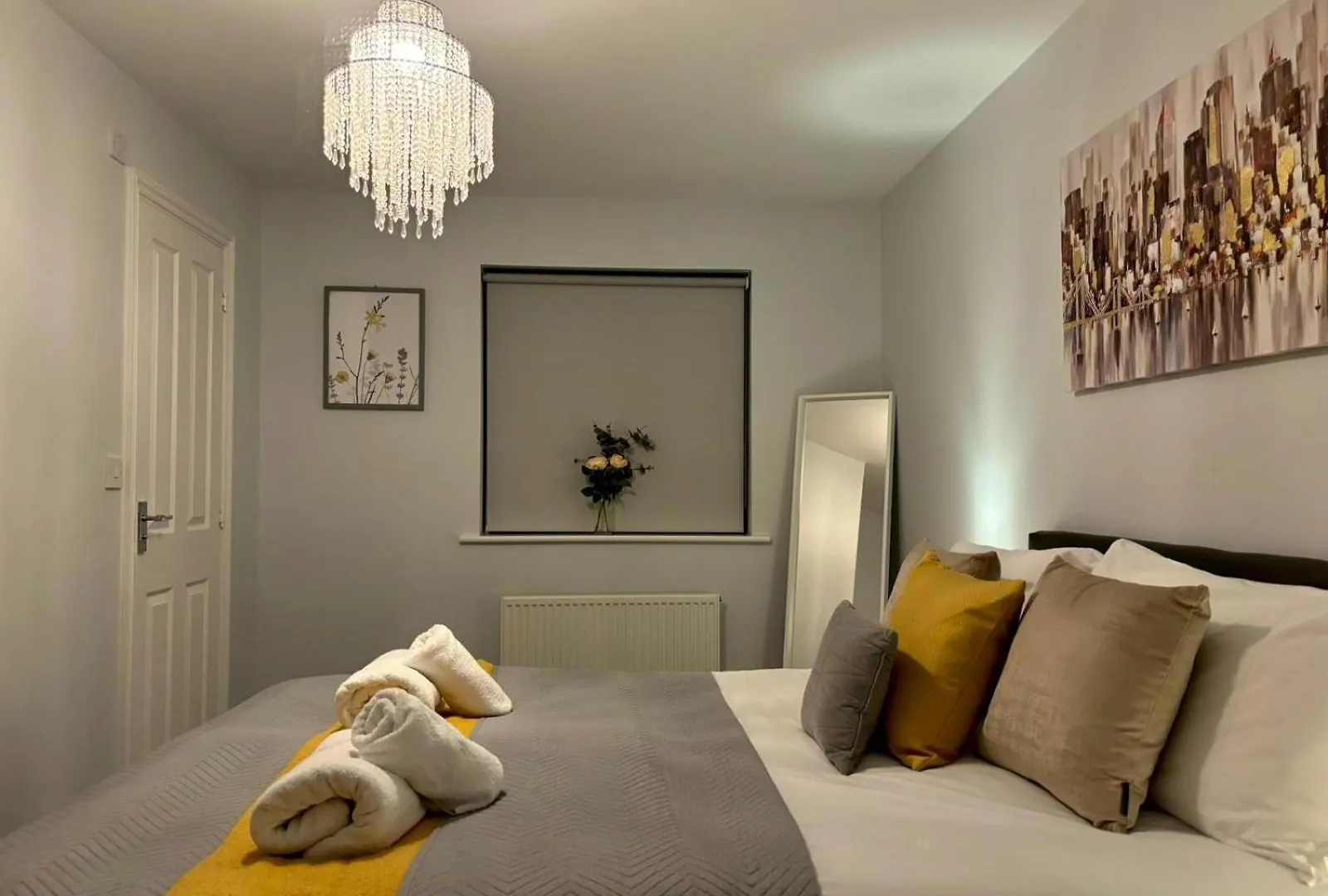 Eskdale Townhouse- Spacious & Beautiful 4Br In Crawley Three Bridges Сasa de vacaciones